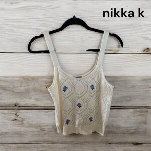 ❤️Nikka K Cream Knit Crop Top with Blue Accents